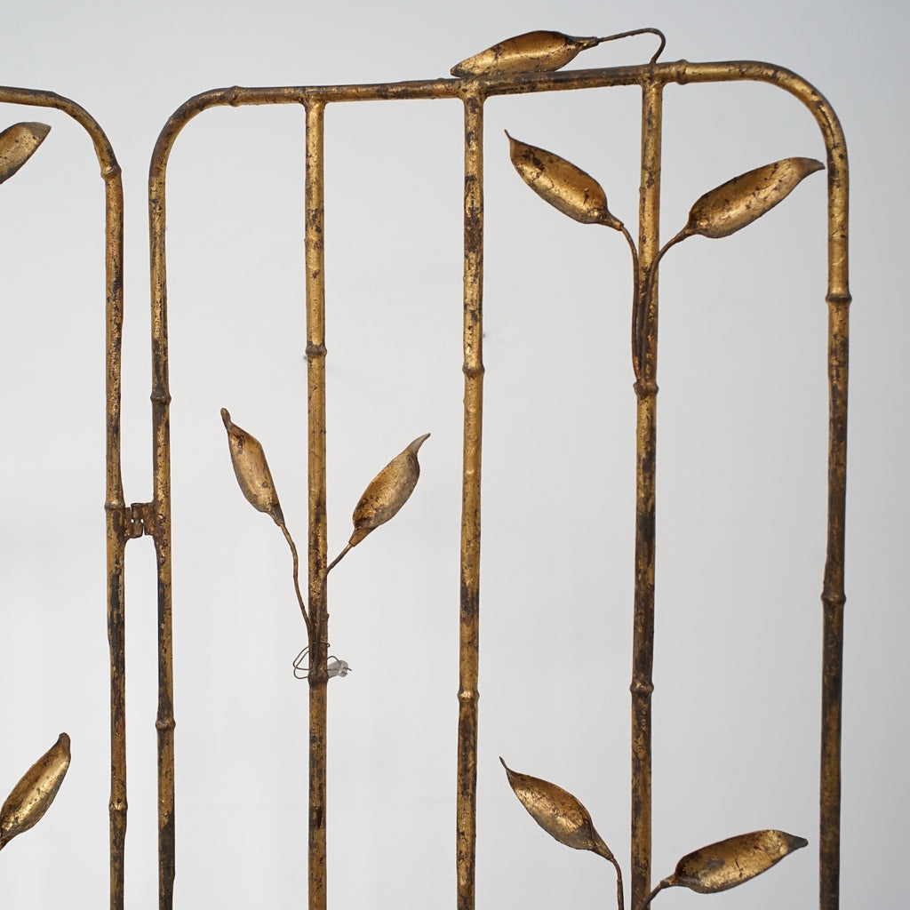 Folding Iron Screen
