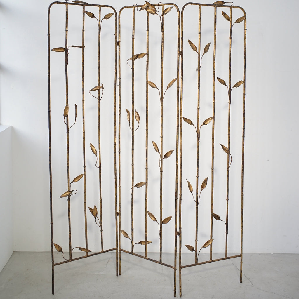 Folding Iron Screen