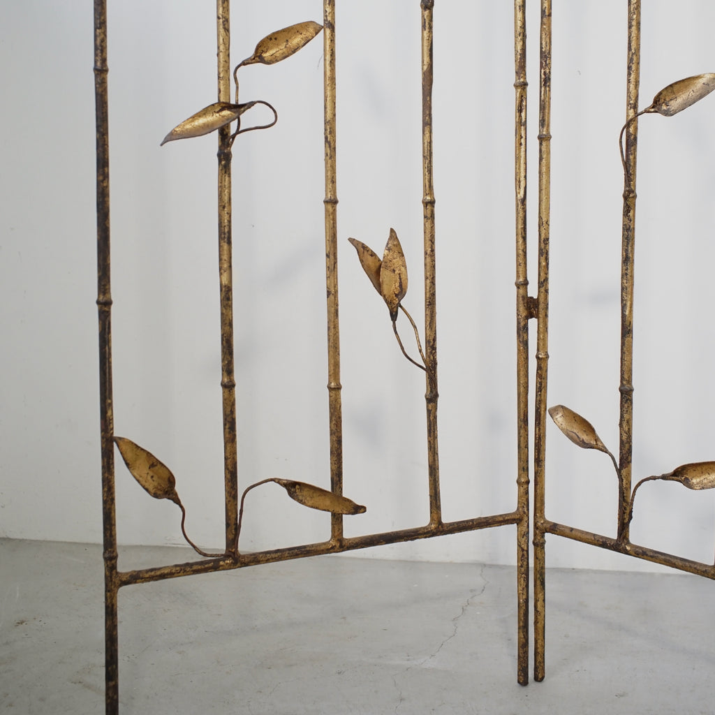 Folding Iron Screen