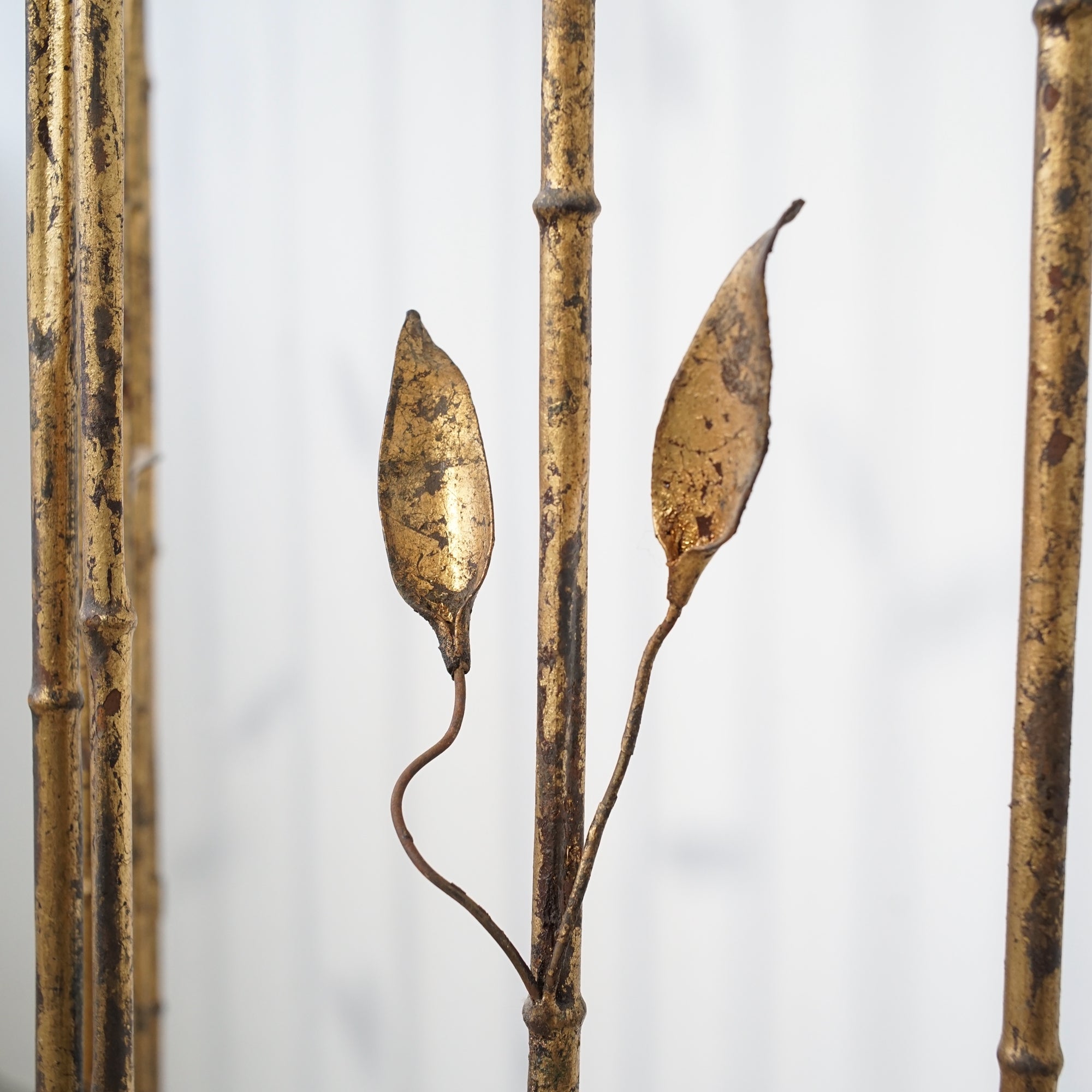 Folding Iron Screen