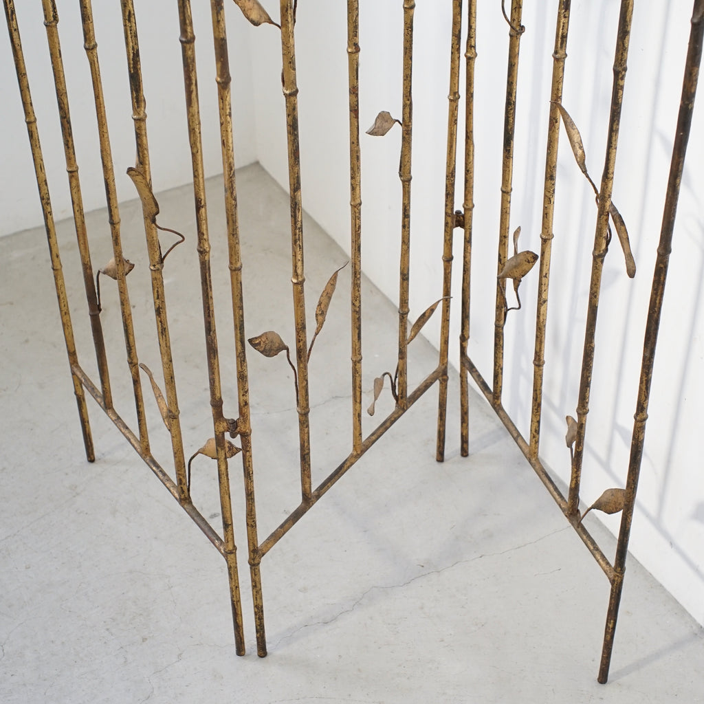 Folding Iron Screen
