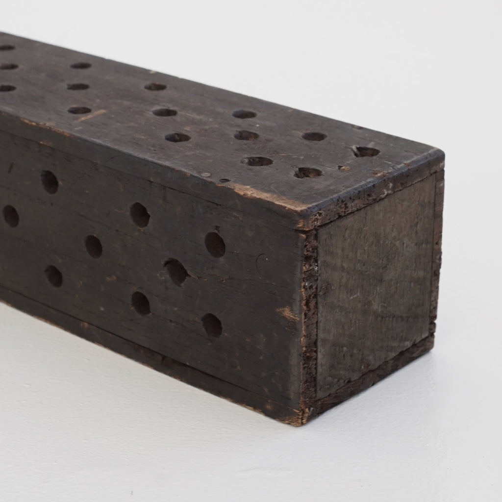 Hole Dot Holder