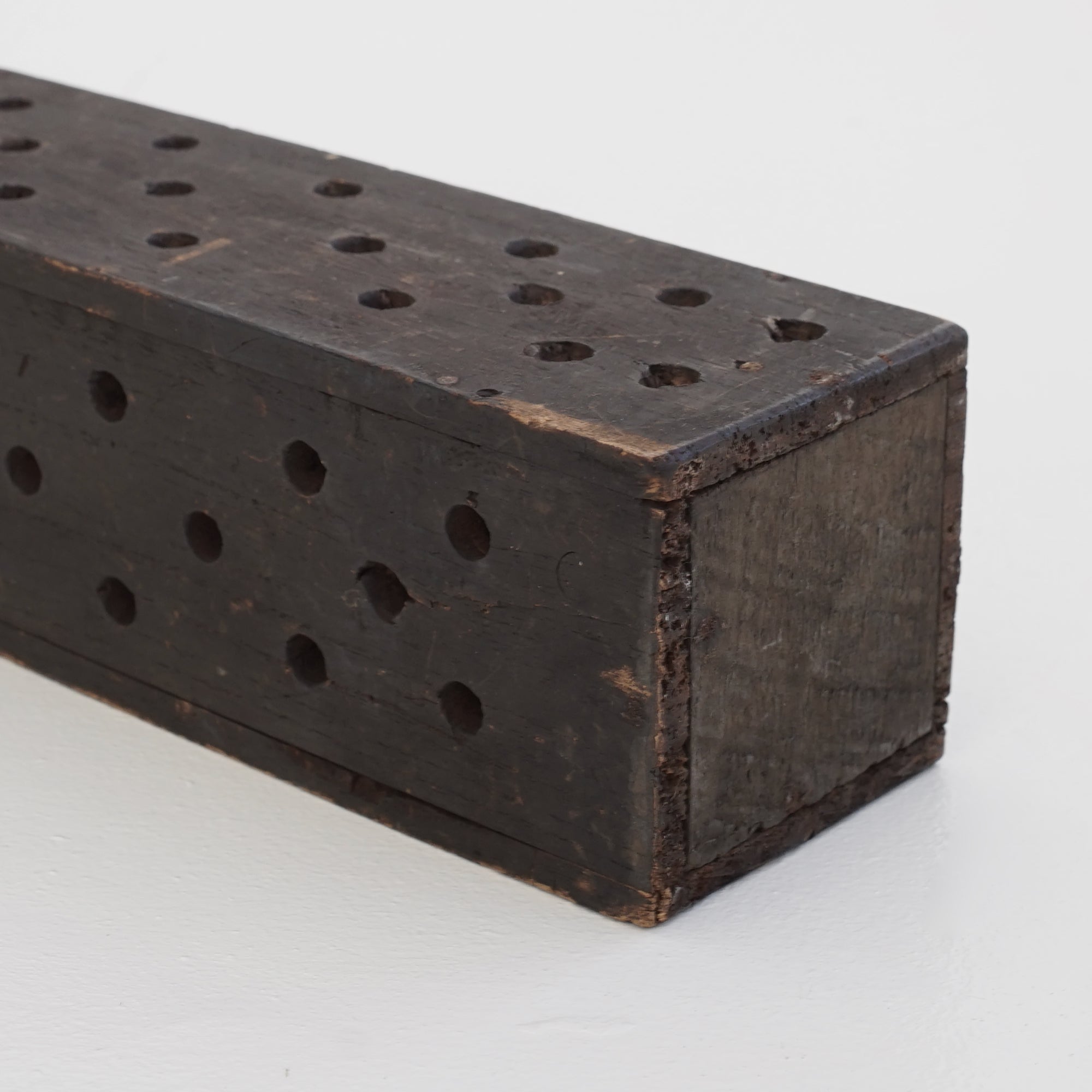 Hole Dot Holder