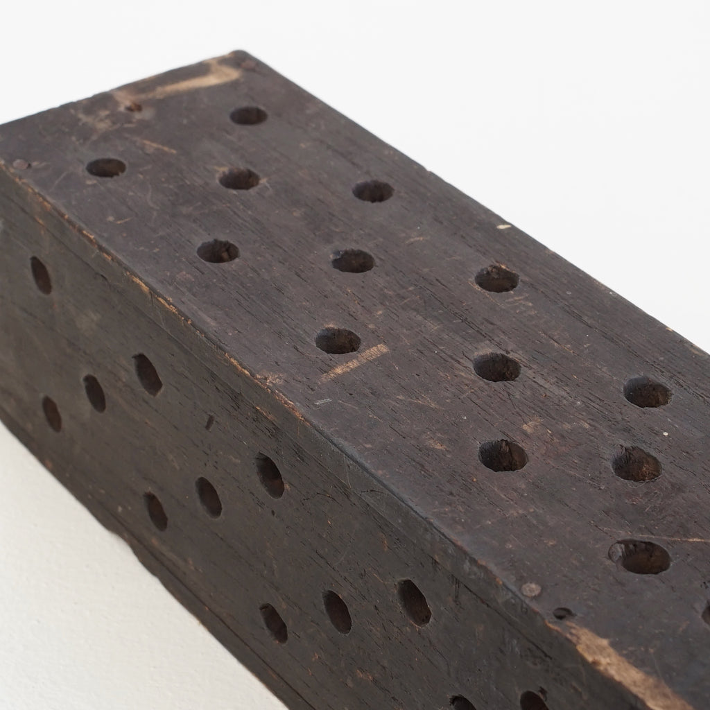 Hole Dot Holder
