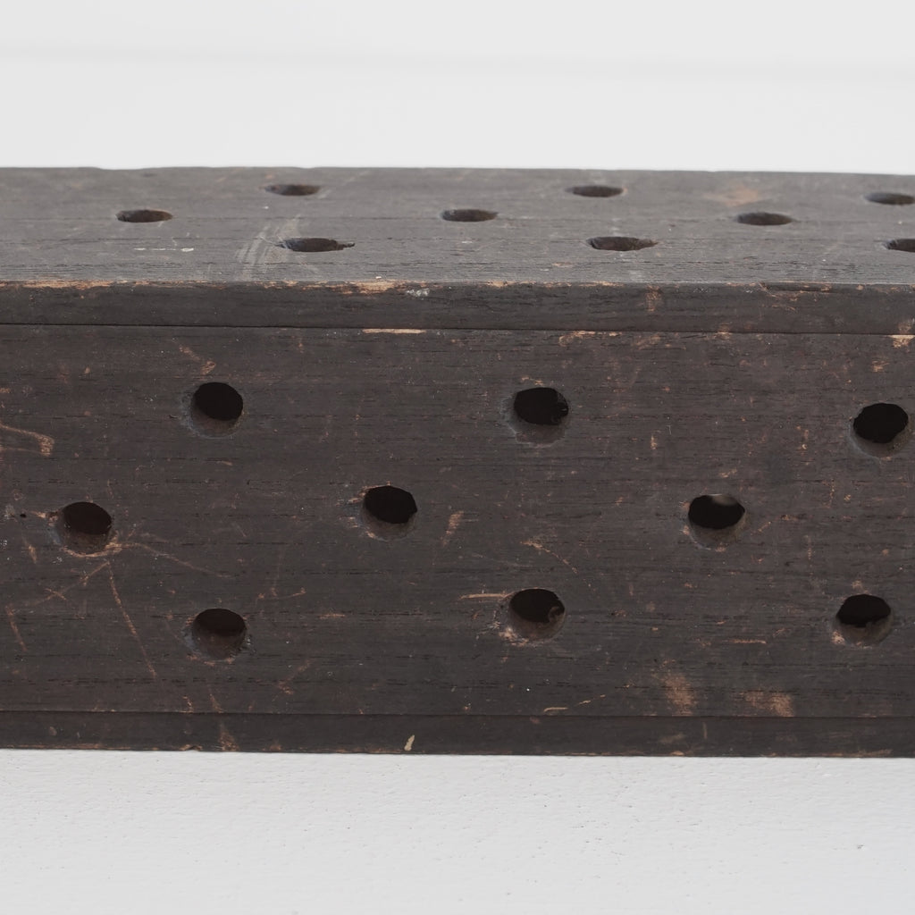 Hole Dot Holder