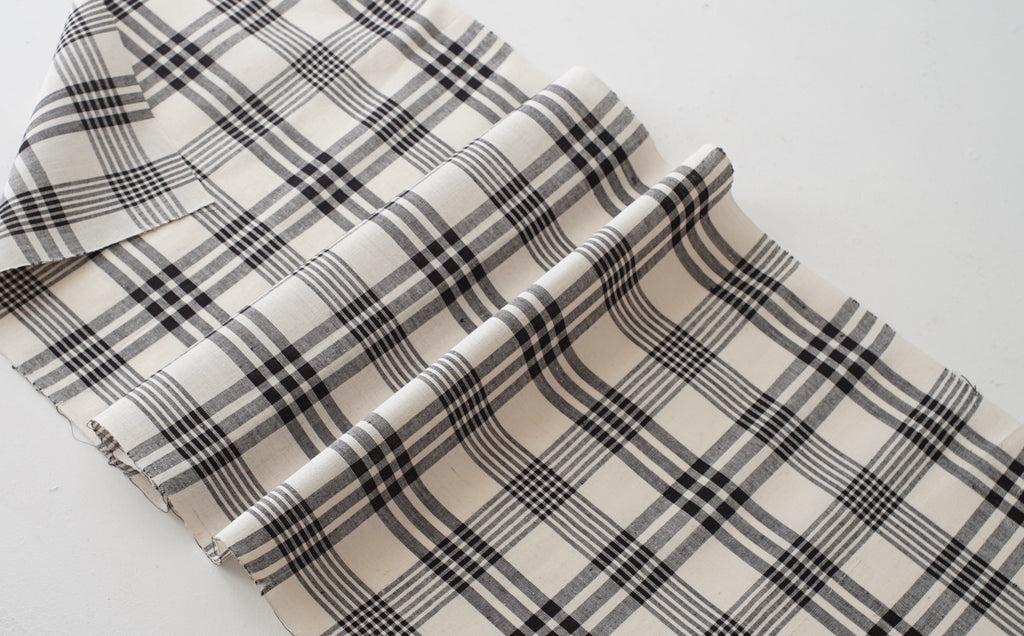 Black & Ecru Checked Cloth