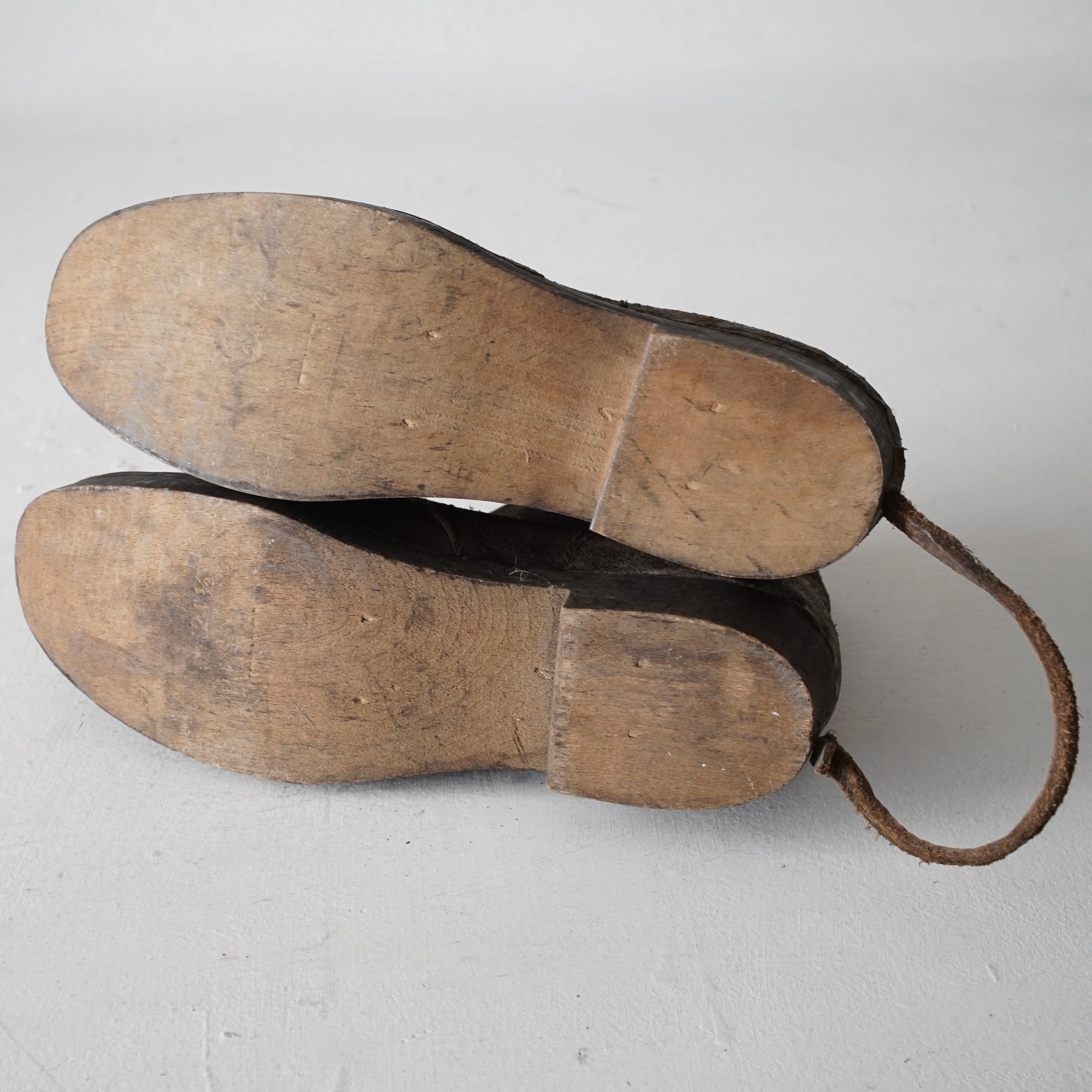 Antique Shoes / France