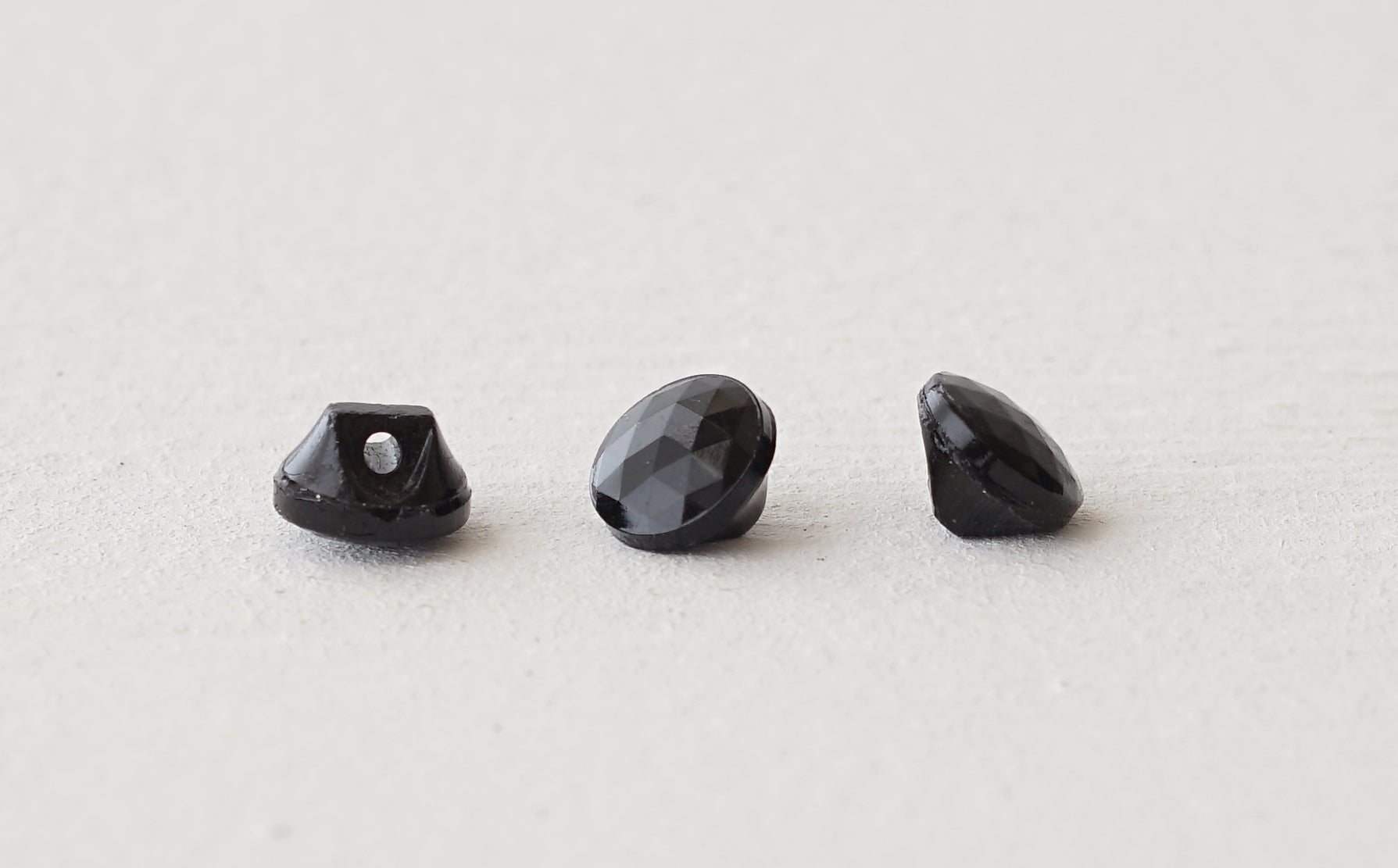 Black Glass Button - S -