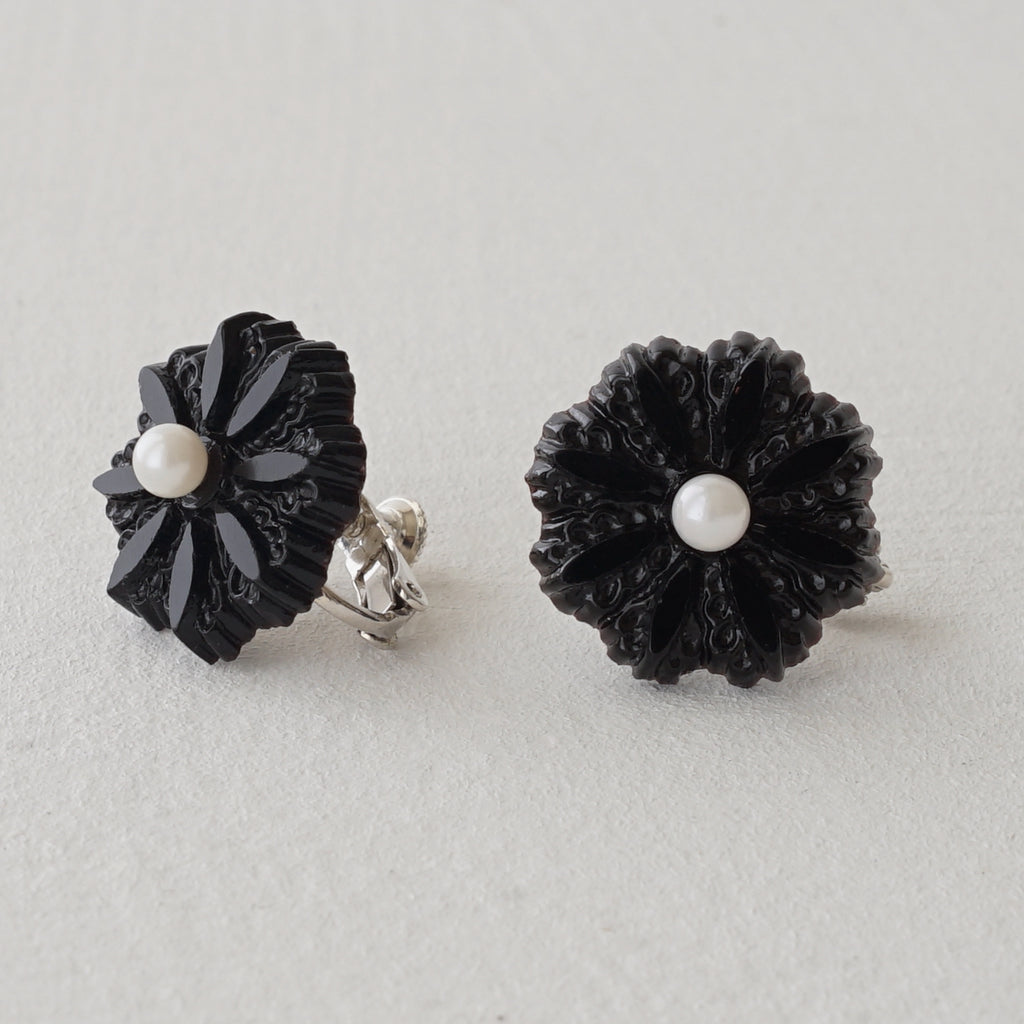 P . D . bébé FLEUR  Pierce & Earrings