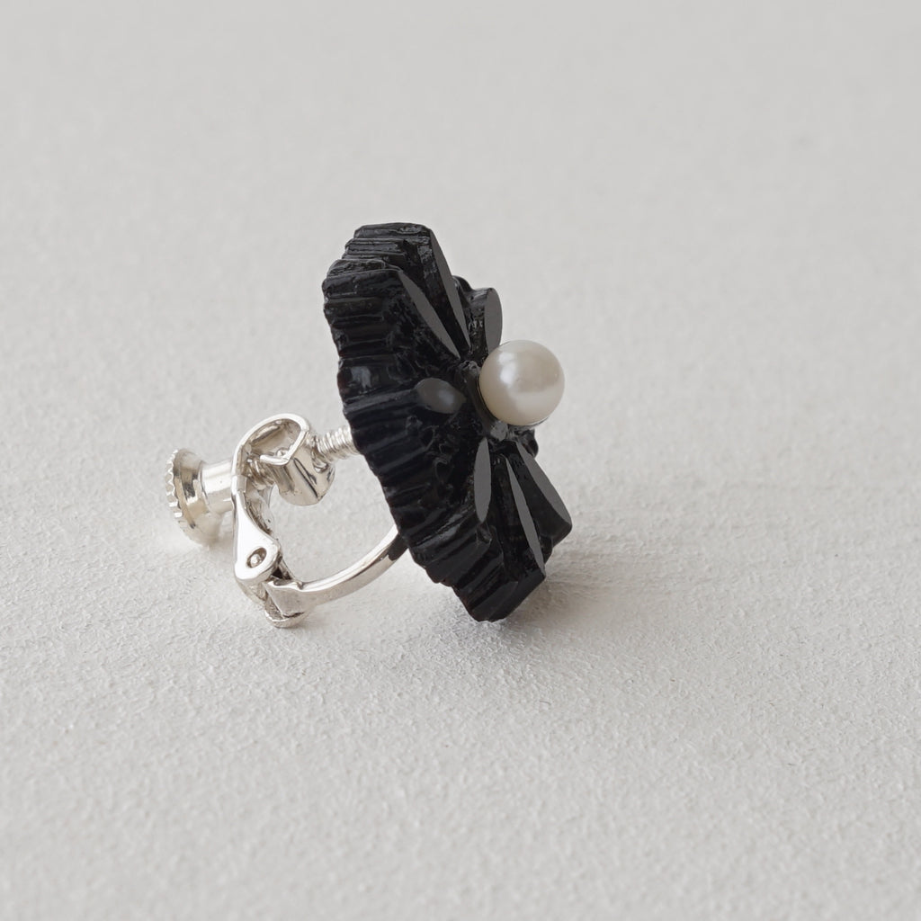 P . D . bébé FLEUR  Pierce & Earrings