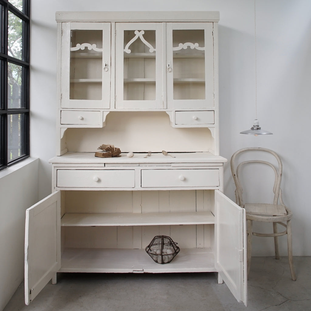 White Cabinet