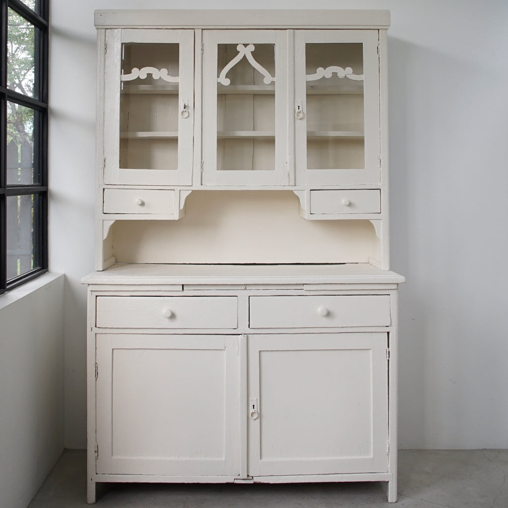 White Cabinet