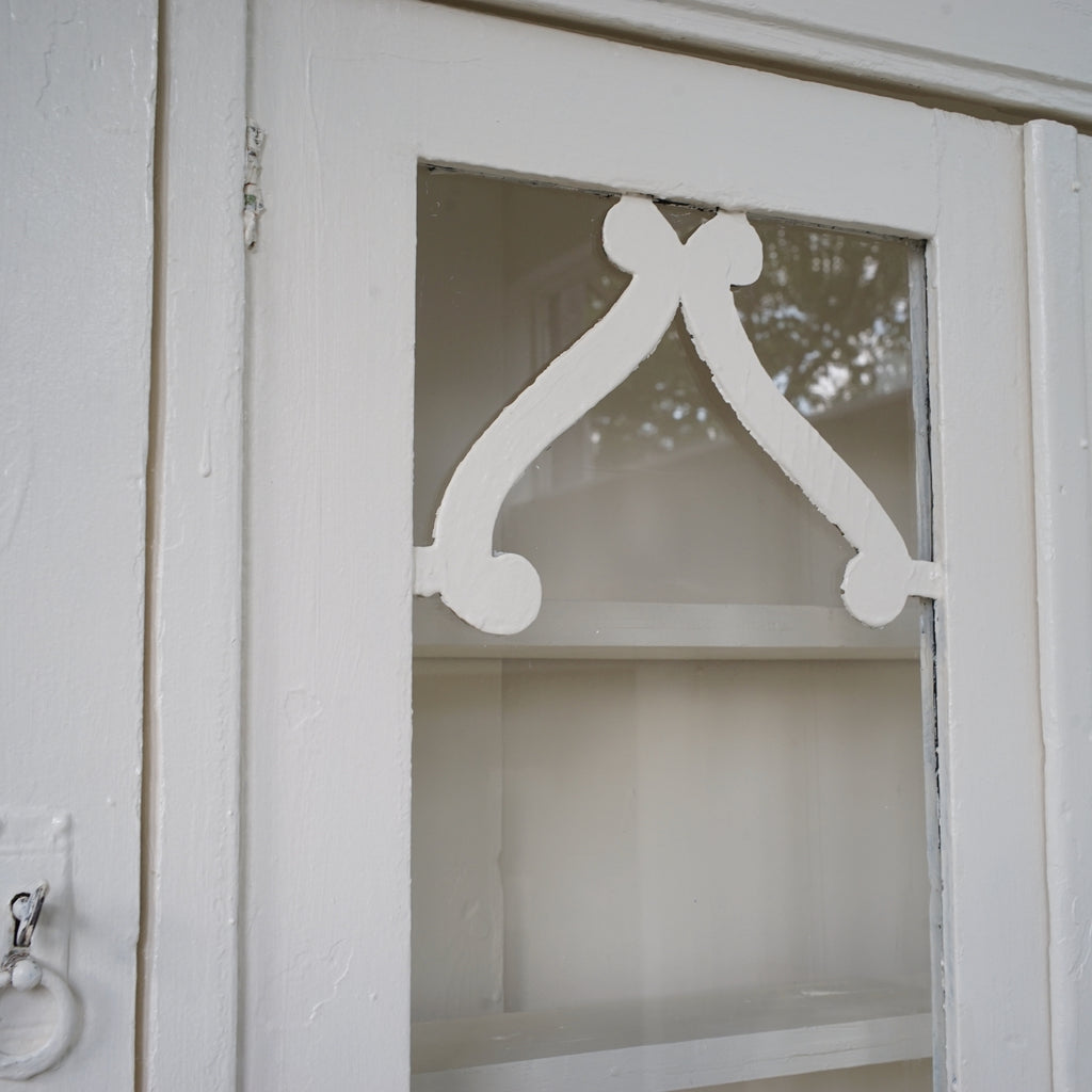 White Cabinet