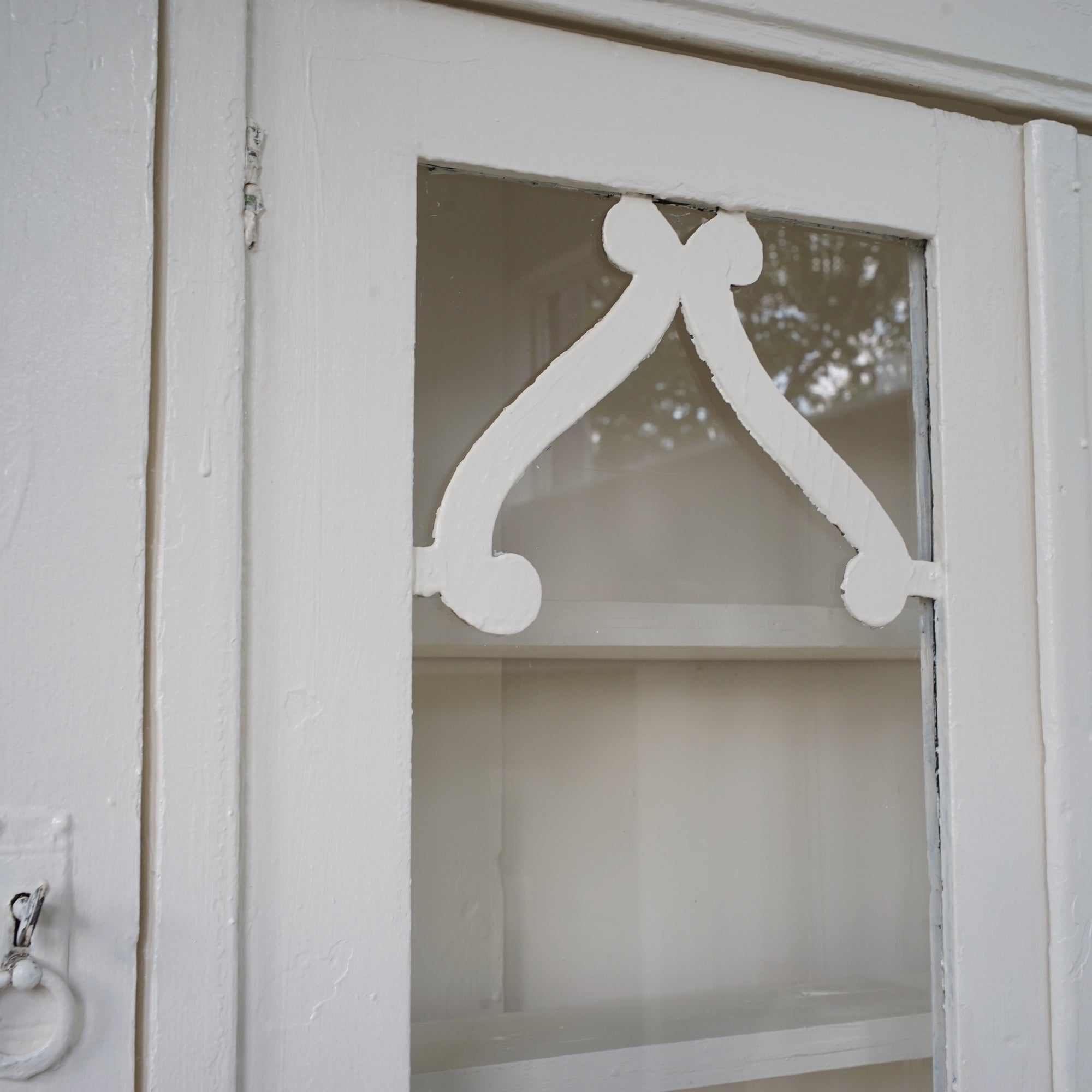 White Cabinet