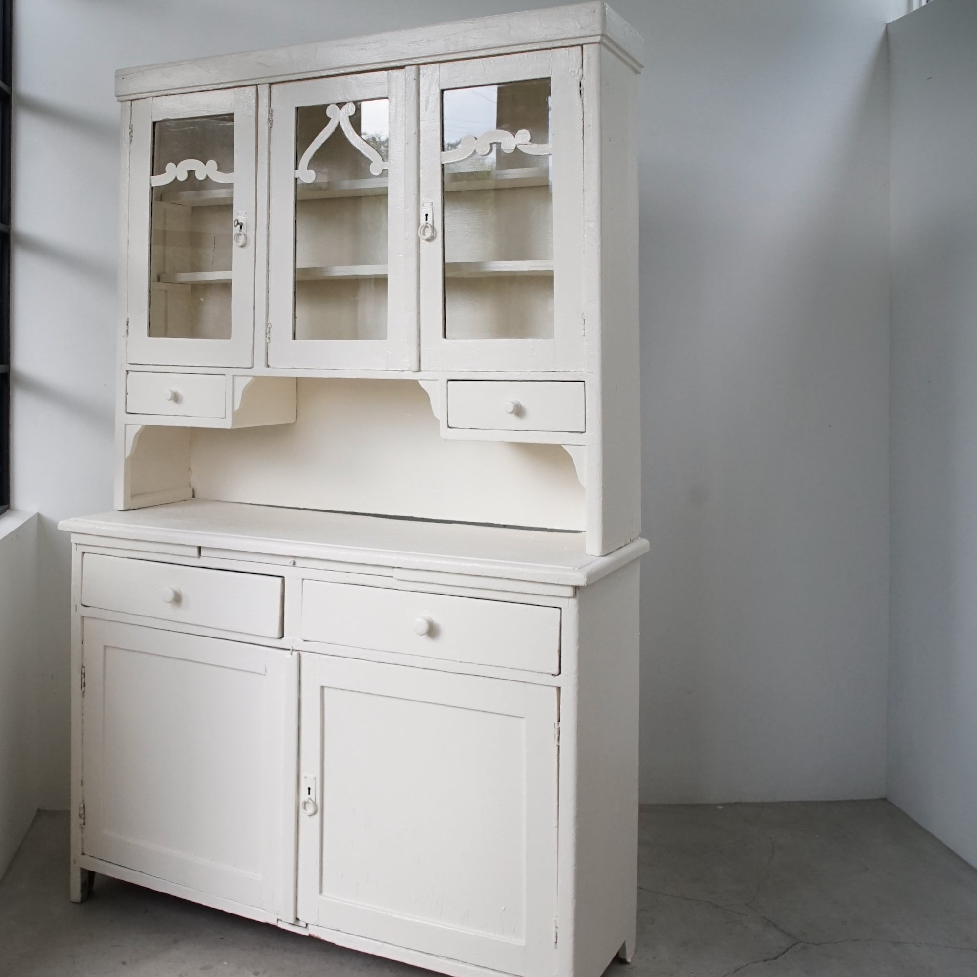 White Cabinet