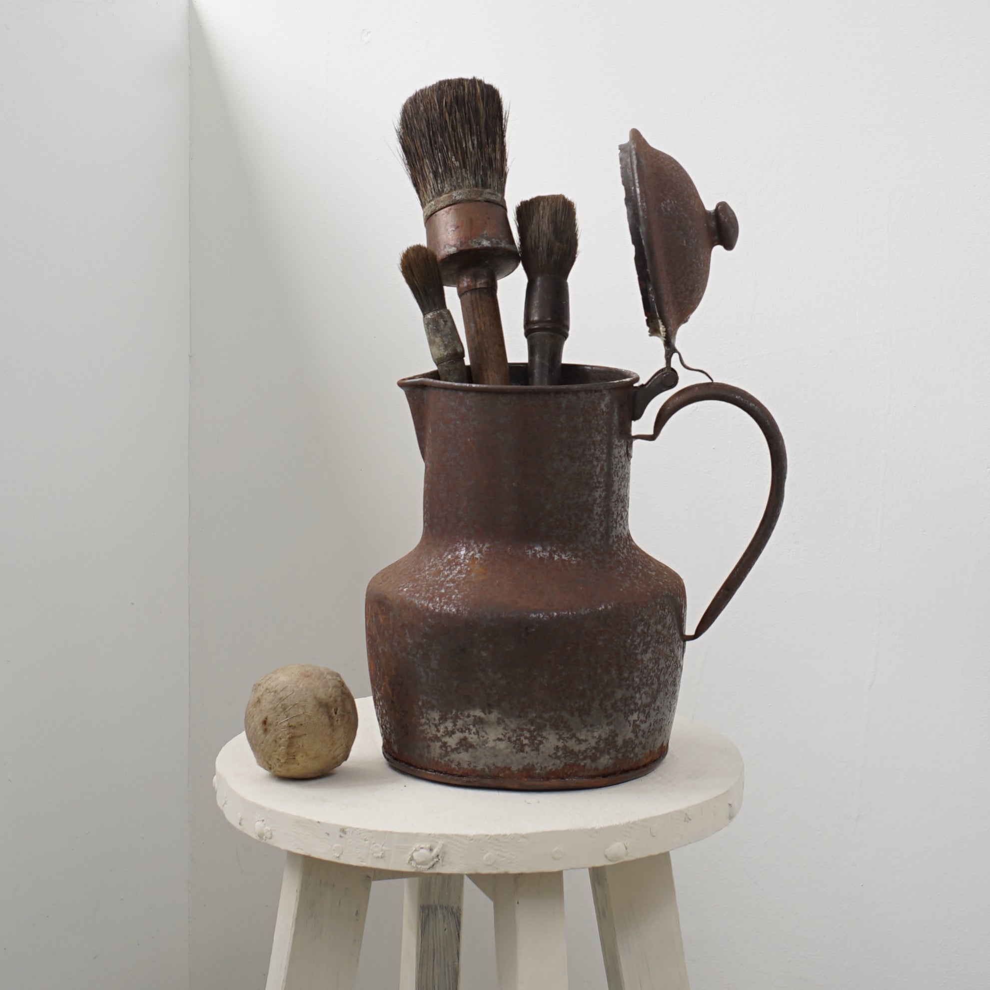Iron Pitcher / France