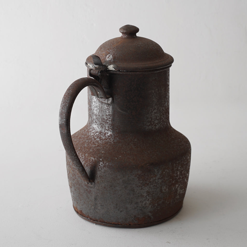 Iron Pitcher / France