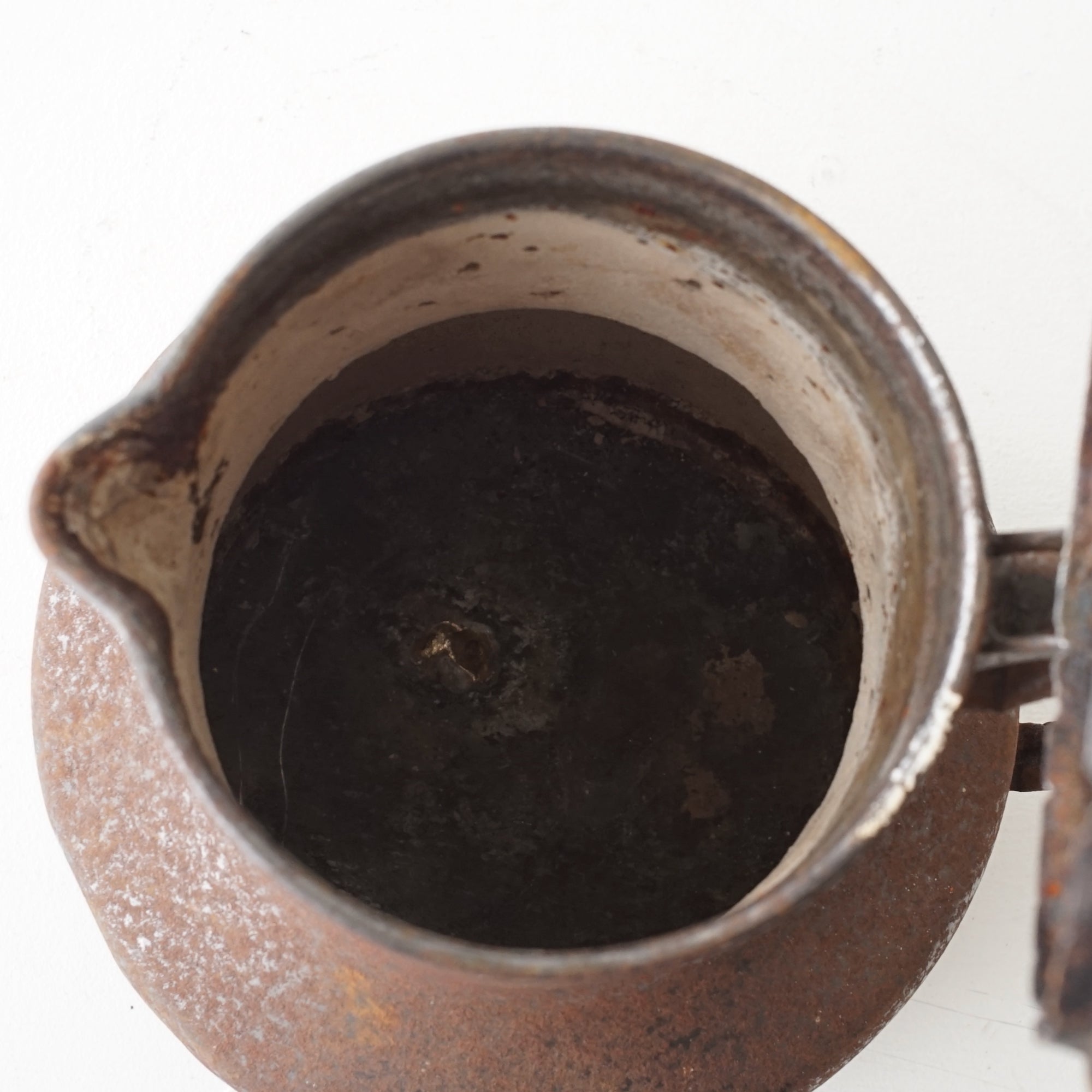 Iron Pitcher / France