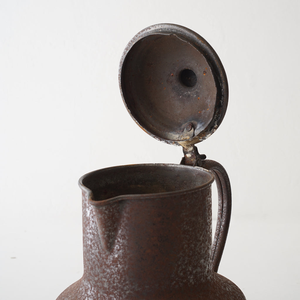 Iron Pitcher / France